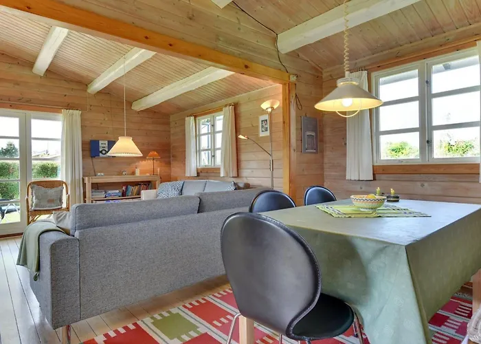 Holiday home Rosabella - 600m From The Sea By Interhome