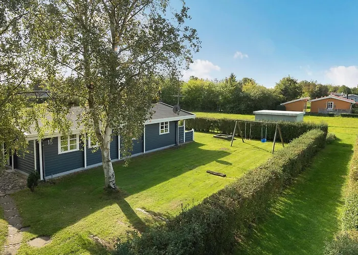 Rosabella - 600m From The Sea By Interhome